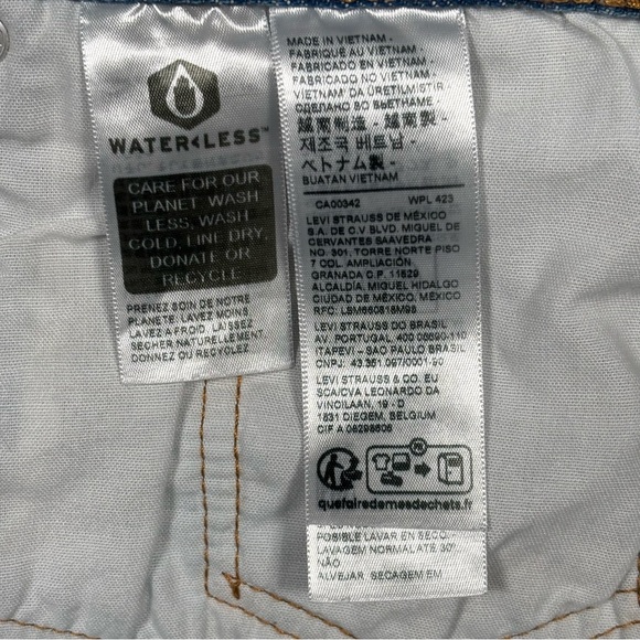 Levi's 501 Button Fly Cut Off Denim Jean Shorts Women’s Size 31 Blue Distressed - Picture 7 of 14